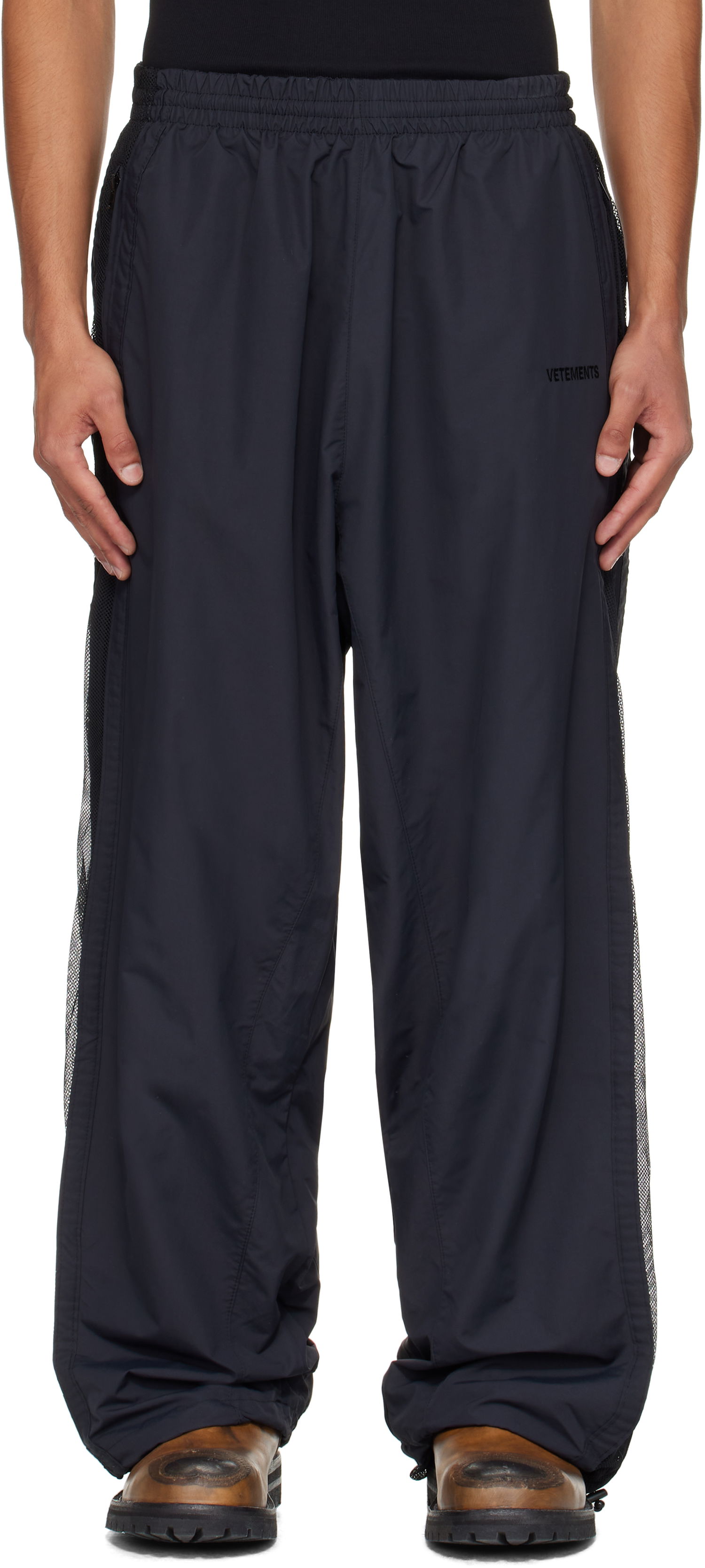 Verryttelyhousut VETEMENTS VETEMENTS Mesh Panel Track Pants Musta | UH76GP700B, 0