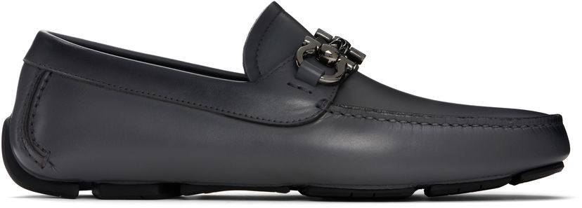 Tennarit ja kengät FERRAGAMO Salvatore Ferragamo Gancini Ornament Driver Loafers Harmaa | 778797