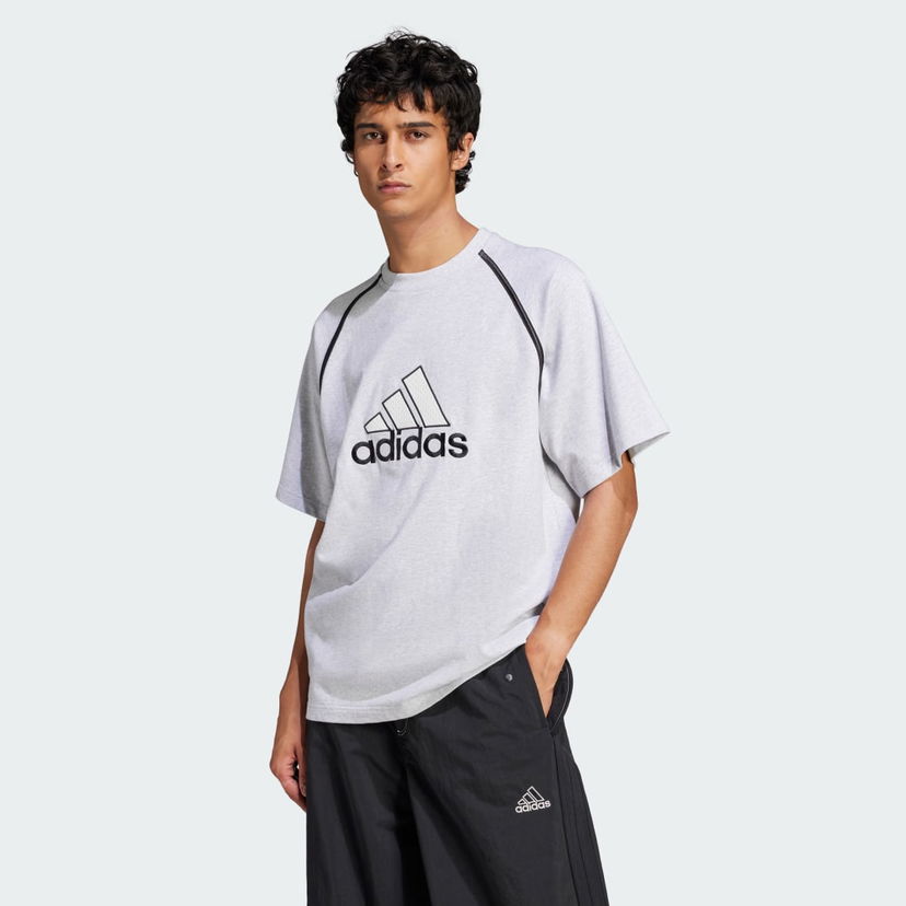 T-paita adidas Performance Badge of Sport Graphic T-Shirt Harmaa | IM7839