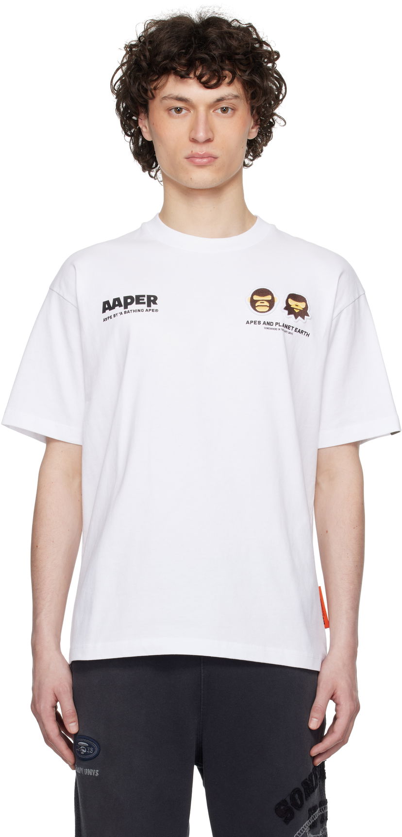 T-paita AAPE by A Bathing Ape AAPE by A Bathing Ape 'AAPER' Basic T-Shirt Valkoinen | AAPTEM1675XXNWHX