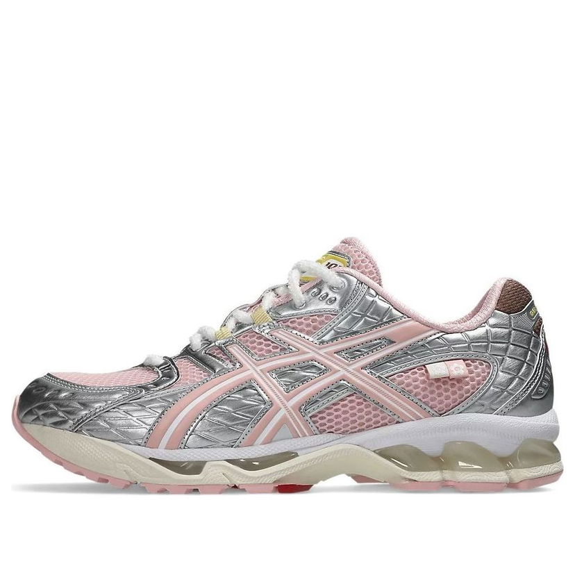 Tennarit ja kengät Asics Vandy The Pink x atmos Gel-Nimbus 10.1 'Banana Split Strawberry' Vaaleanpunainen | 1203A865-702