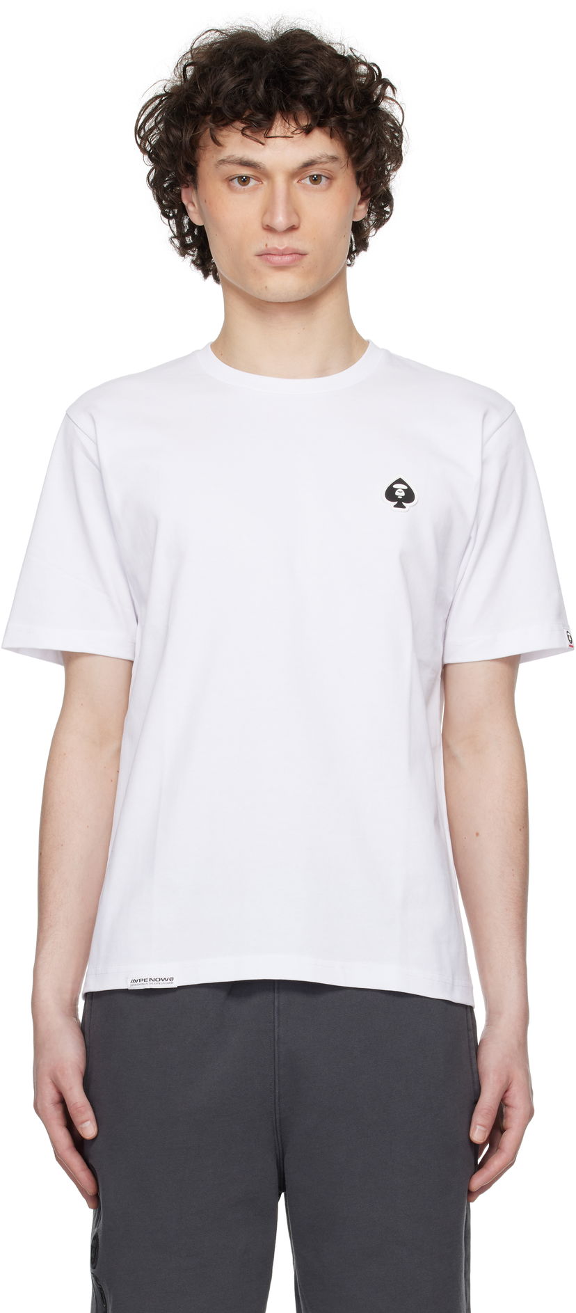 T-paita AAPE by A Bathing Ape AAPE by A Bathing Ape 'AAPE Now' Spades Graphic T-Shirt Valkoinen | AAPTEM1599XXNWHX
