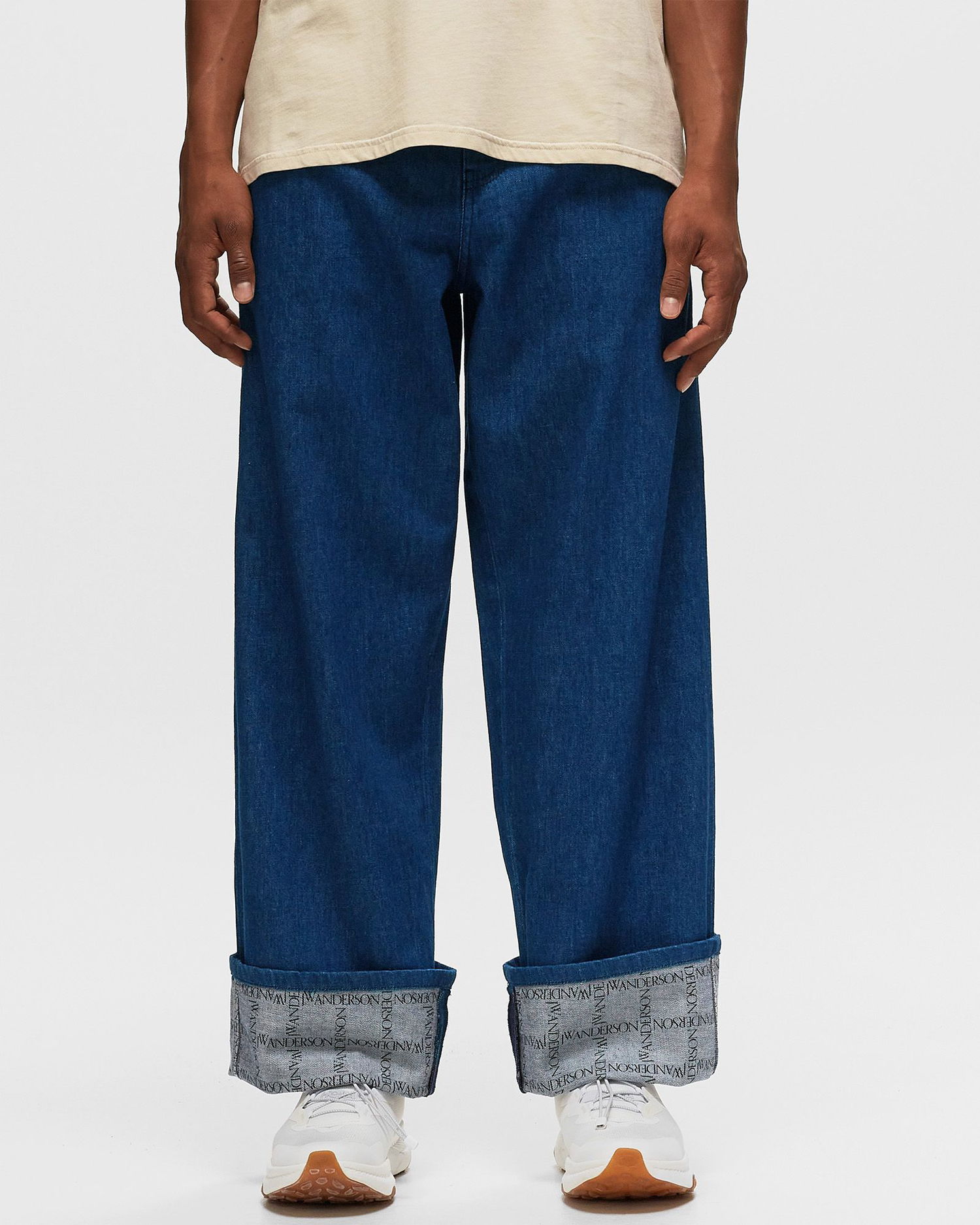 Jeans JW Anderson LOGO GRID TURN UP WORKWEAR JEANS Tummansininen | DT0078-PG1336-870, 1