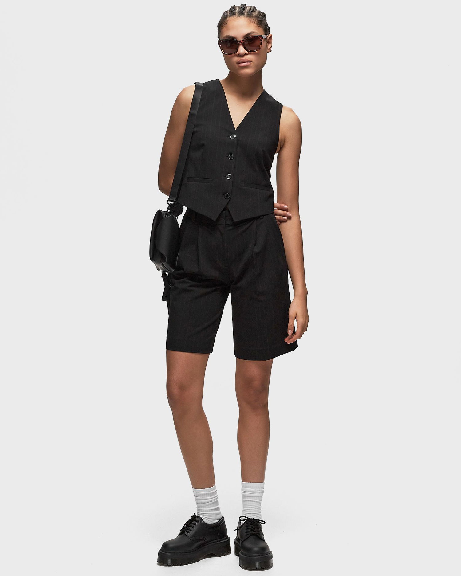 Shortsit Samsoe Samsoe Samsøe & Samsøe Sahaveny Pinstripe Tailored Shorts Musta | F24100054-BLACK-PINSTRIPE, 1