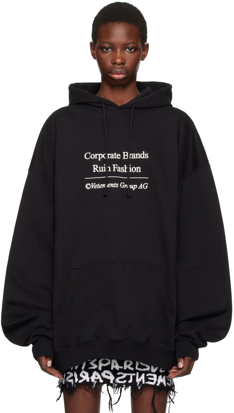 Huppari VETEMENTS Black 'Corporate Brands Ruin Fashion' Hoodie Musta | UA65HD660B