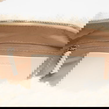 Olkalaukku CALVIN KLEIN Calvin Klein Sherpa Zip Puller Crossover Bag Valkoinen | LV04F3142G QJ5, 2