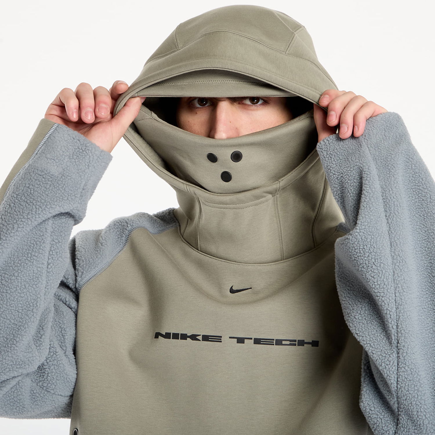 Huppari Nike Tech Boreas Oversized Hoodie with Balaclava Hood and Textured Panels Vihreä | IB3363-320, 1