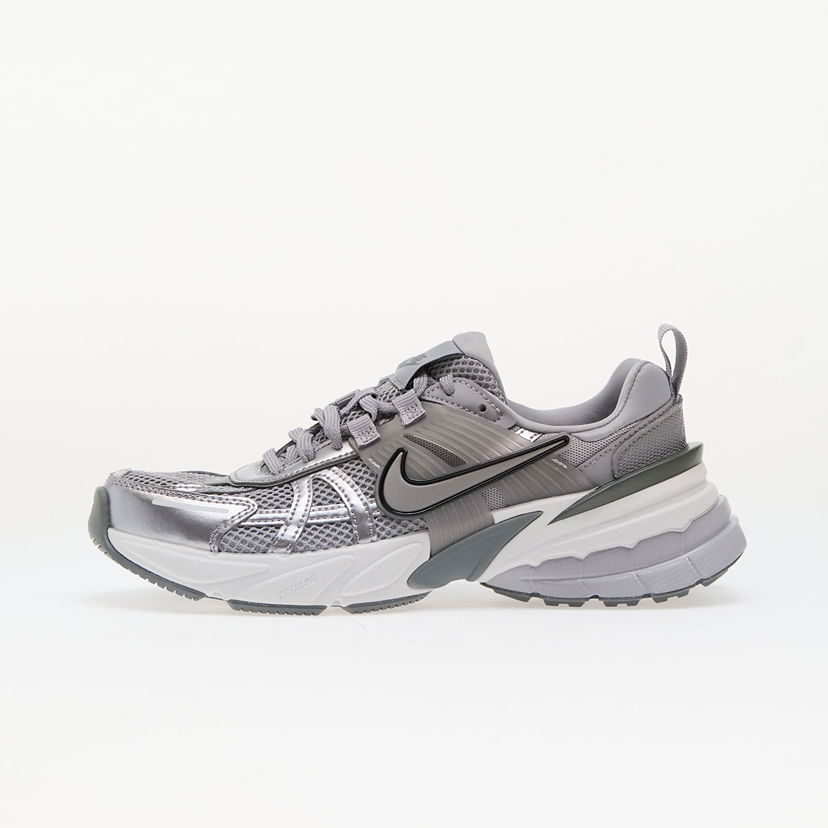 Tennarit ja kengät Nike V2K Run Harmaa | FD0736-008