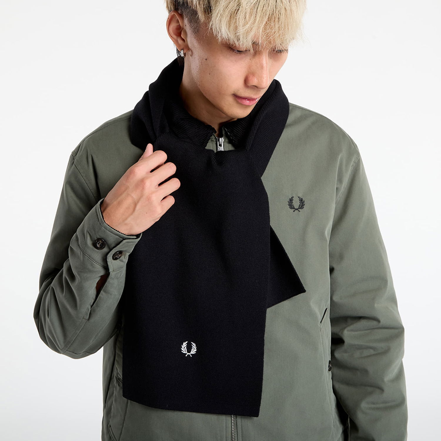 Huivi Fred Perry Fred Perry Classic Merino Wool Scarf Musta | C8140 843, 1