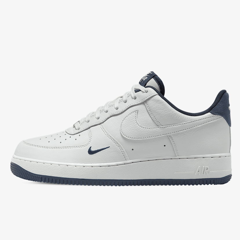 Tennarit ja kengät Nike Air Force 1 '07 LV8 ESS+ Valkoinen | HM9483-001