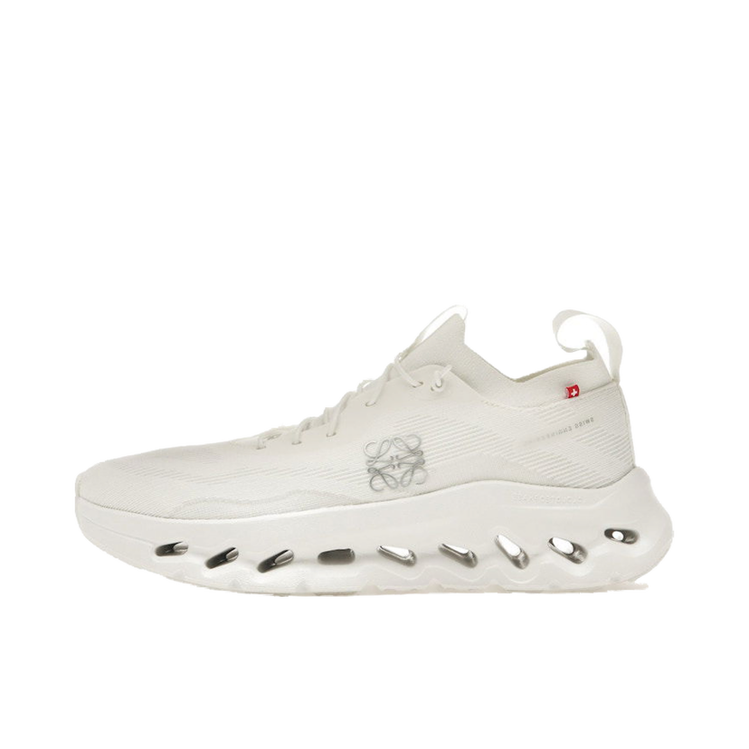 Tennarit ja kengät On Running LOEWE x Cloudtilt All White W Valkoinen | 3WD30310108