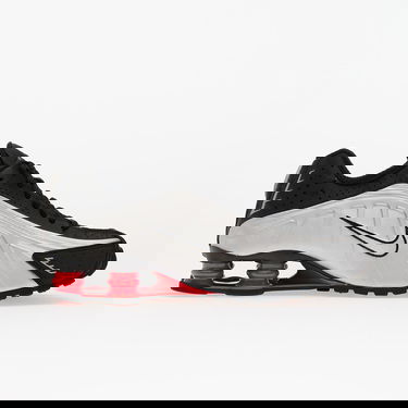 Tennarit ja kengät Nike Shox R4 Metallinen | AR3565-011, 2
