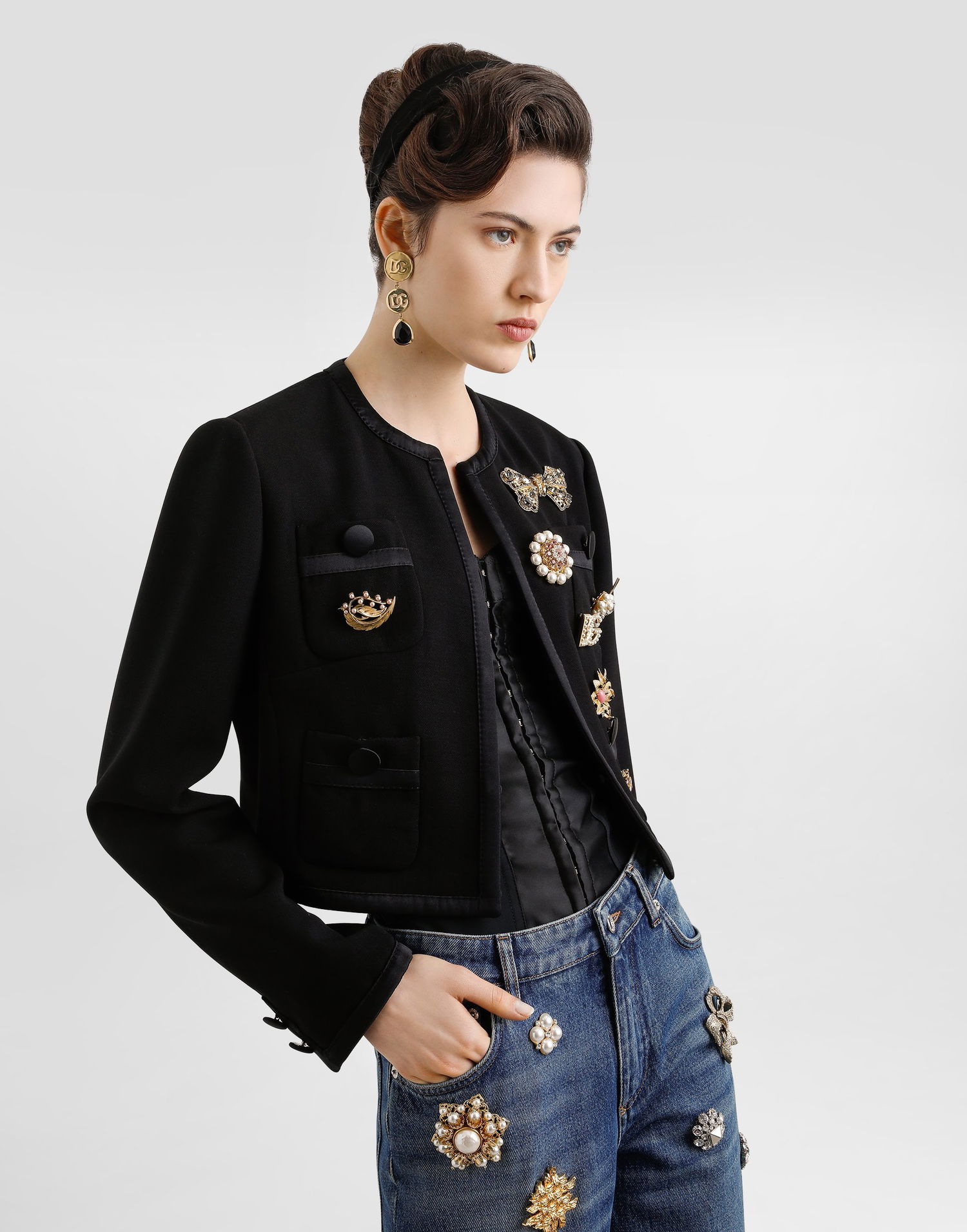 Takki Dolce & Gabbana Dolce & Gabbana Double Crepe Wool Cropped Jacket with Embellishments Musta | F27CEZFU2L8N0000, 1