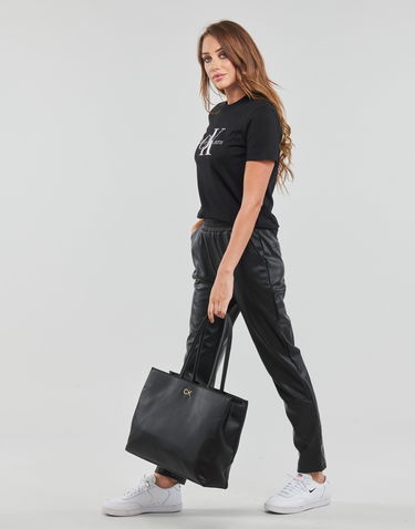 T-paita CALVIN KLEIN CORE MONOGRAM REGULAR TEE Musta | J20J219142-BEH, 2