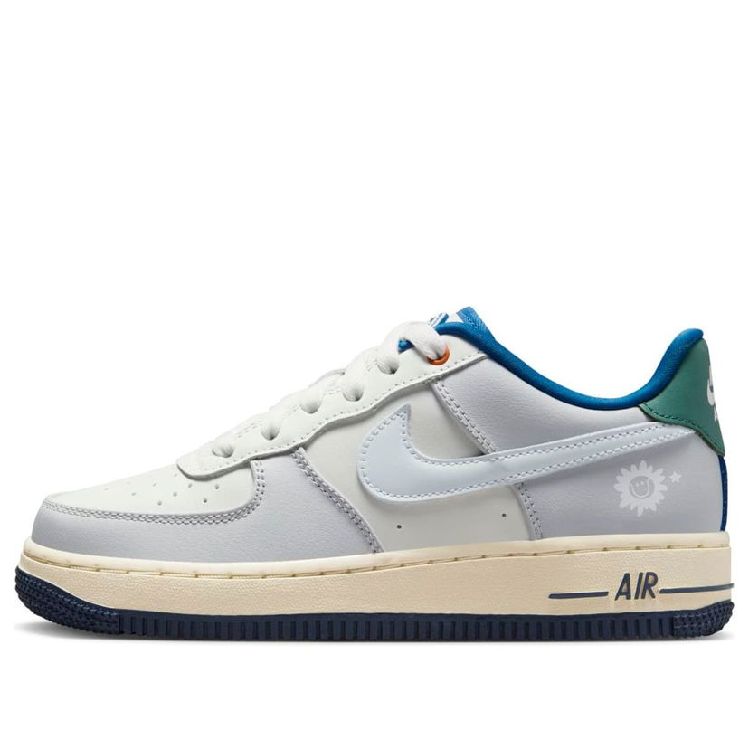 Tennarit ja kengät Nike Air Force 1 LV8 Valkoinen | HM3721-111