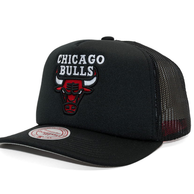 Korkki Mitchell & Ness Mitchell & Ness Chicago Bulls Hidden Trucker Snapback Musta | HT11408-CBUBLCK