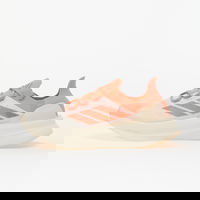 UltraBOOST 5 Strung