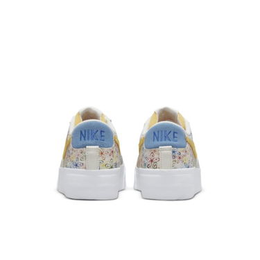 Tennarit ja kengät Nike Blazer Low Platform W Monivärinen | DV3210-100, 1