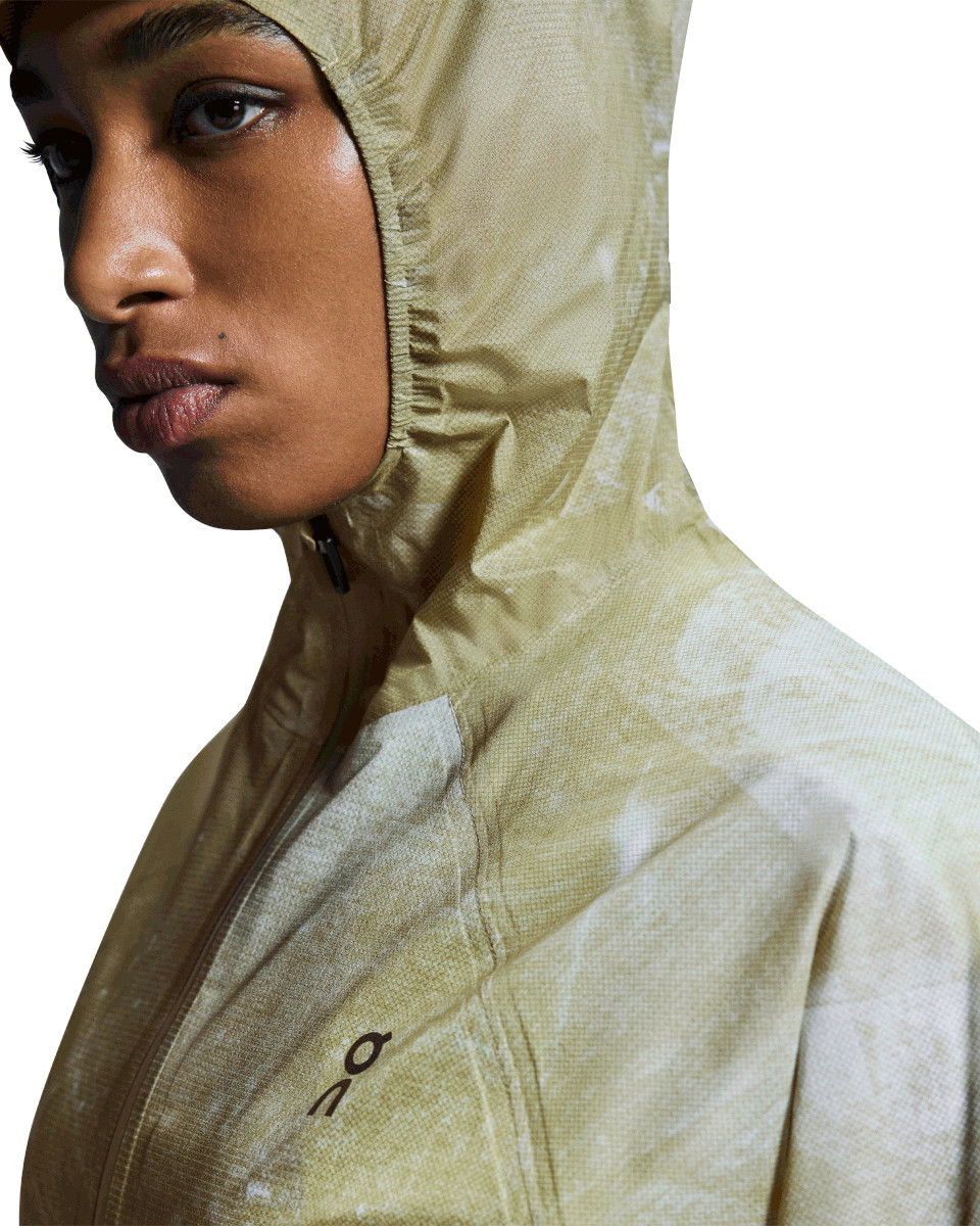Tuulitakki On Running On Running Ultra Hooded Jacket Beige | 1we12002992, 1