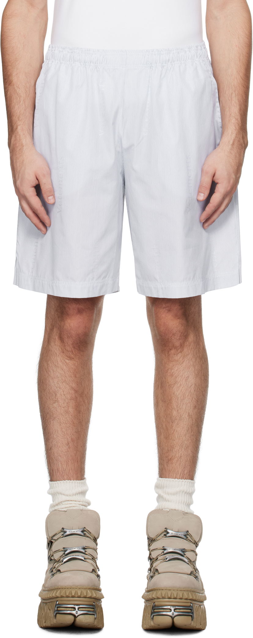 Shortsit VETEMENTS Pinstripe Shorts Valkoinen | UA66SS400N