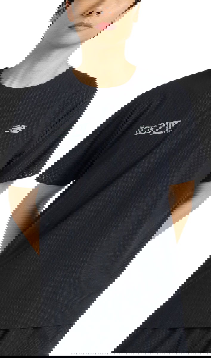 T-paita New Balance London Edition Race Day Ultra Light T-Shirt Tummansininen | mt51208d-bk