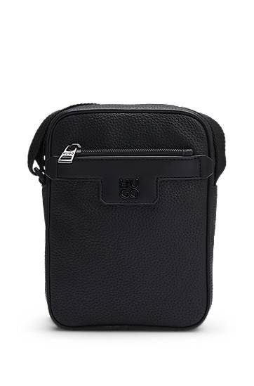 Olkalaukku BOSS HUGO Grained Faux-Leather Reporter Bag with Stacked-Logo Trim Musta | 50529484