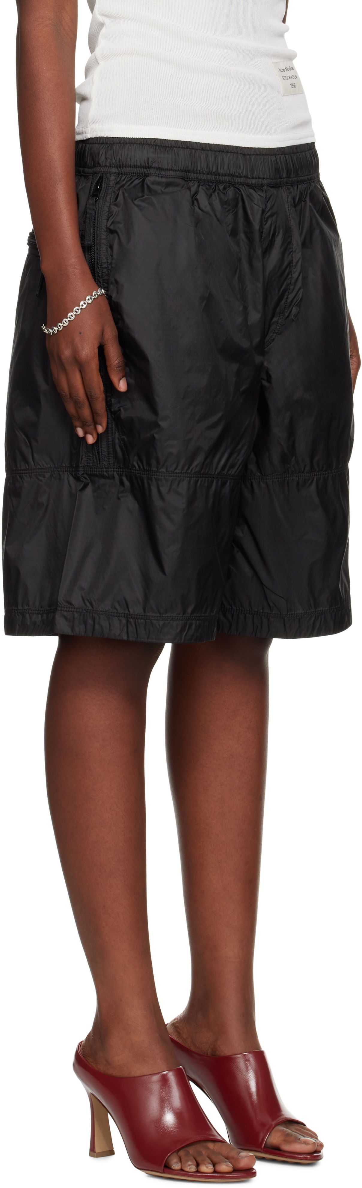 Shortsit Stone Island Ripstop Light HT Nylon Shorts Musta | K2S15 L100004 S0163, 1
