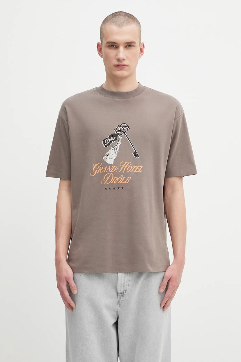 T-paita Drôle de Monsieur Drôle de Monsieur Le Tshirt Grand Hotel Graphic T-Shirt Ruskea | H.TS261.CO002