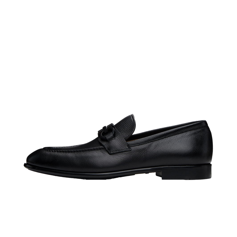 Tennarit ja kengät FERRAGAMO Leather Loafers With Gancini Ornament Musta | 768931