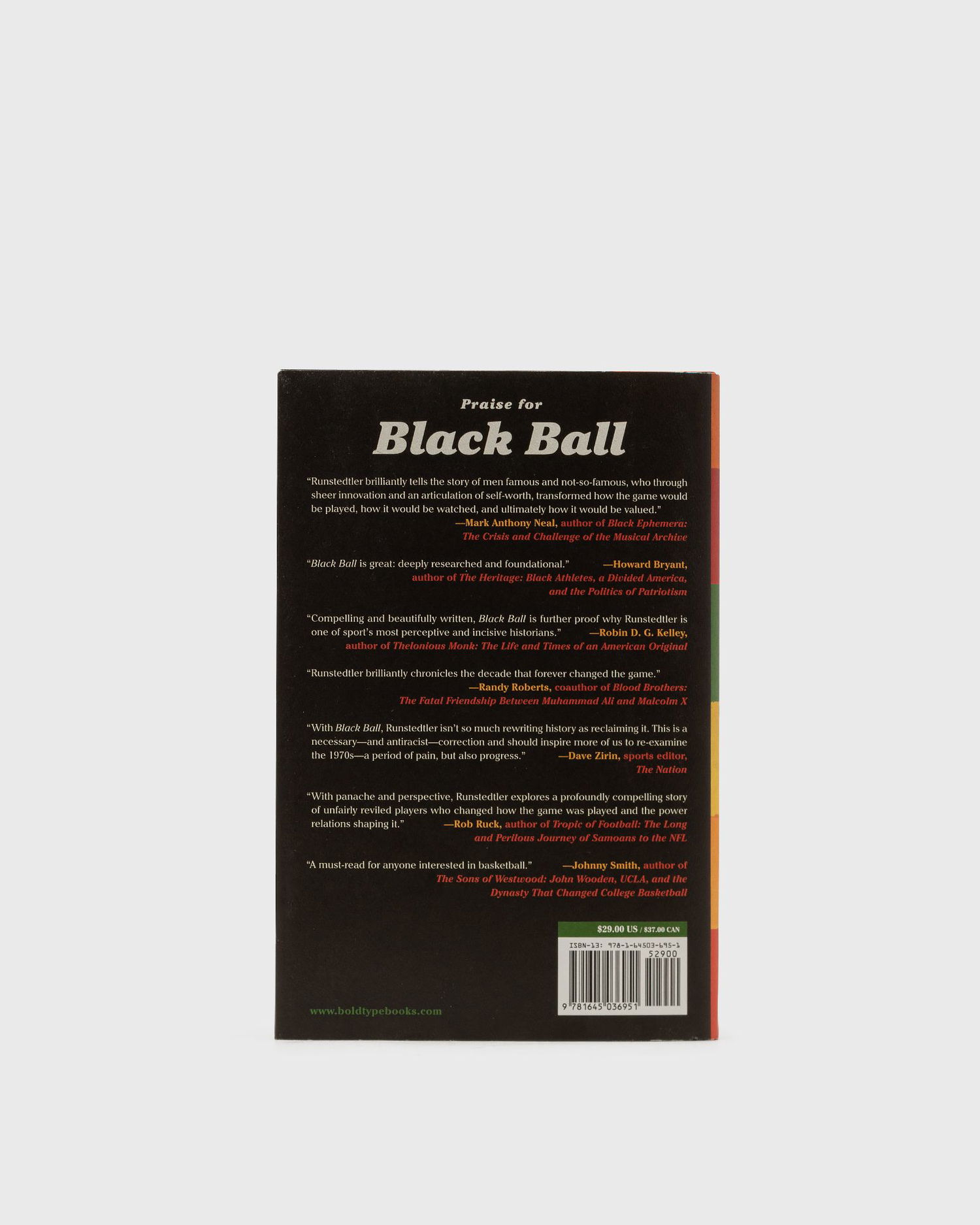 Kirja ja lehti gestalten "Black Ball: Kareem Abdul-Jabbar, Spencer Haywood, And The Generation That Saved The Soul Of The N Musta | 9781645036951, 1