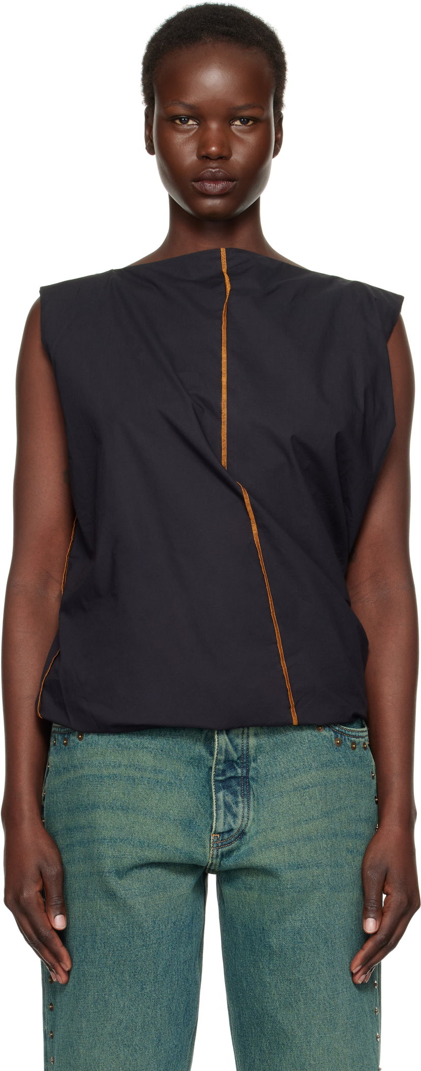 Tankkitoppi Baserange Sleeveless Turn Neck Top Musta | TOTU-PO-SP25
