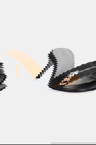 Tennarit ja kengät JW Anderson Biker Heel Sandals Musta | SN0105.LA0268, 0