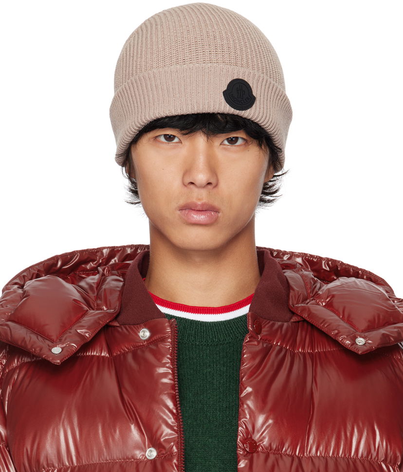 Pipo Moncler Taupe Logo Patch Beanie Beige | J20913B00006M1121