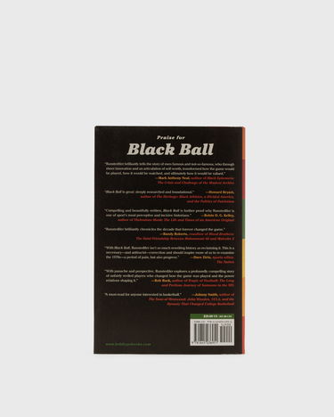 Kirja ja lehti gestalten "Black Ball: Kareem Abdul-Jabbar, Spencer Haywood, And The Generation That Saved The Soul Of The N Musta | 9781645036951, 3