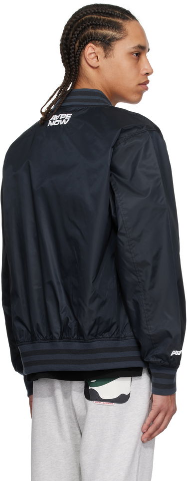 Bomber-takki AAPE by A Bathing Ape AAPE by A Bathing Ape 'AAPE Now' Varsity Bomber Jacket Tummansininen | AAPLJM7702XXNNYD, 2