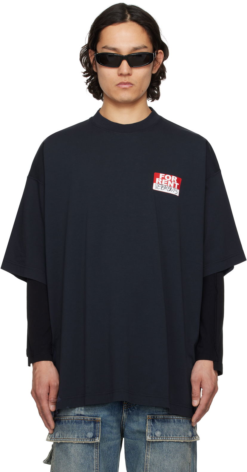T-paita VETEMENTS Vetements 'For Rent' Oversized T-Shirt Tummansininen | UA66TR745N