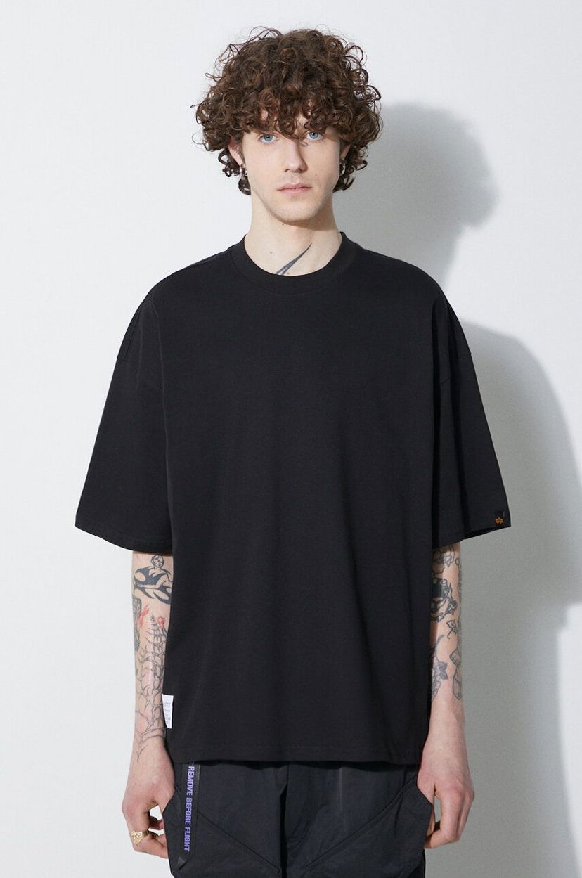 T-paita Alpha Industries Logo BP T-Shirt Musta | 146507