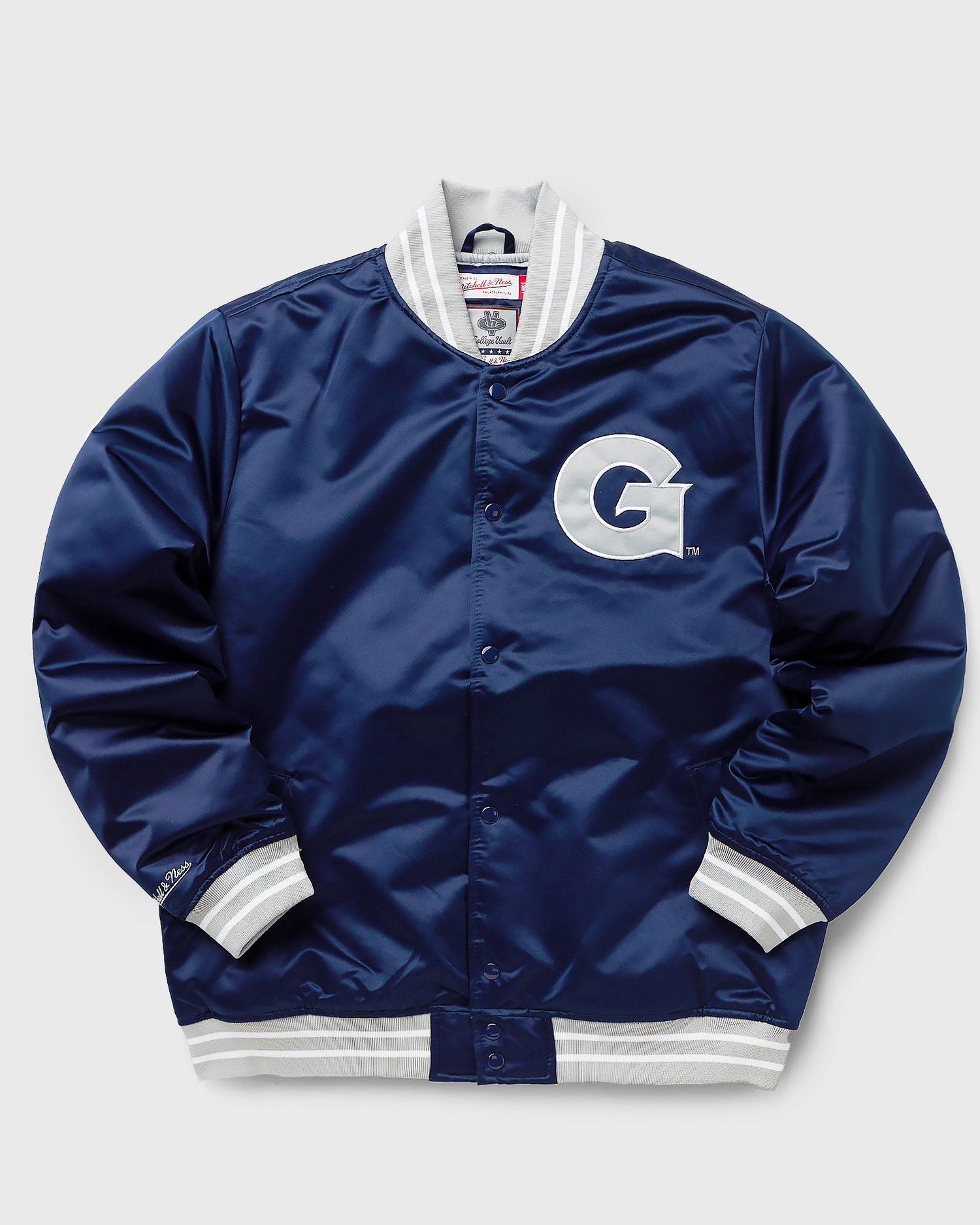 Bomber-takki Mitchell & Ness NFL Heavyweight Satin Jacket Georgetown University Tummansininen | OJBF3413-GTWYYPPPNAVY, 0