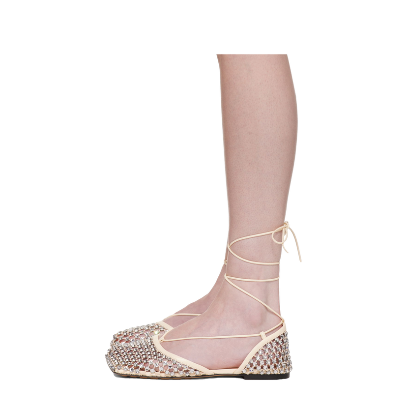 Tennarit ja kengät Bottega Veneta Sparkle Stretch Lace-Up Flat Sandals "Off White" Valkoinen | 740007 V0GU1