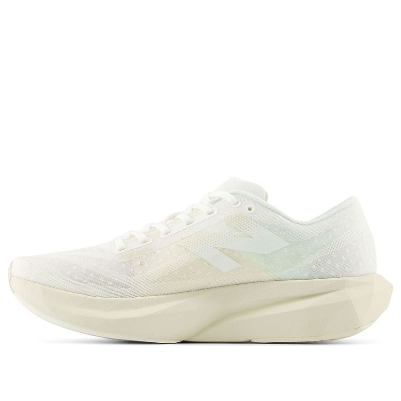 Tennarit ja kengät New Balance FuelCell Rebel V4 Valkoinen | MFCXLJ4
