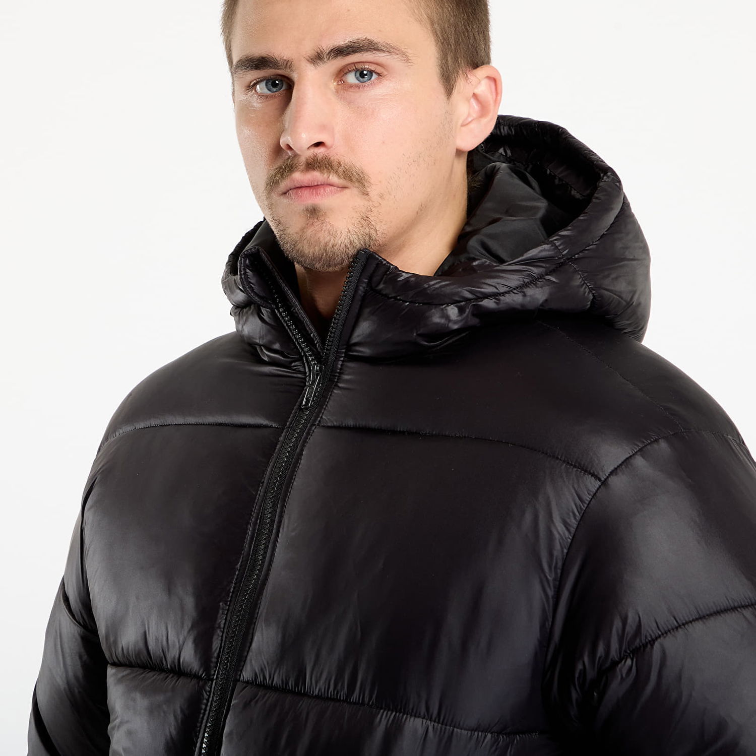 Puffer takki Urban Classics Hooded Shiny Puffer Jacket Musta | TB7585-00007, 1
