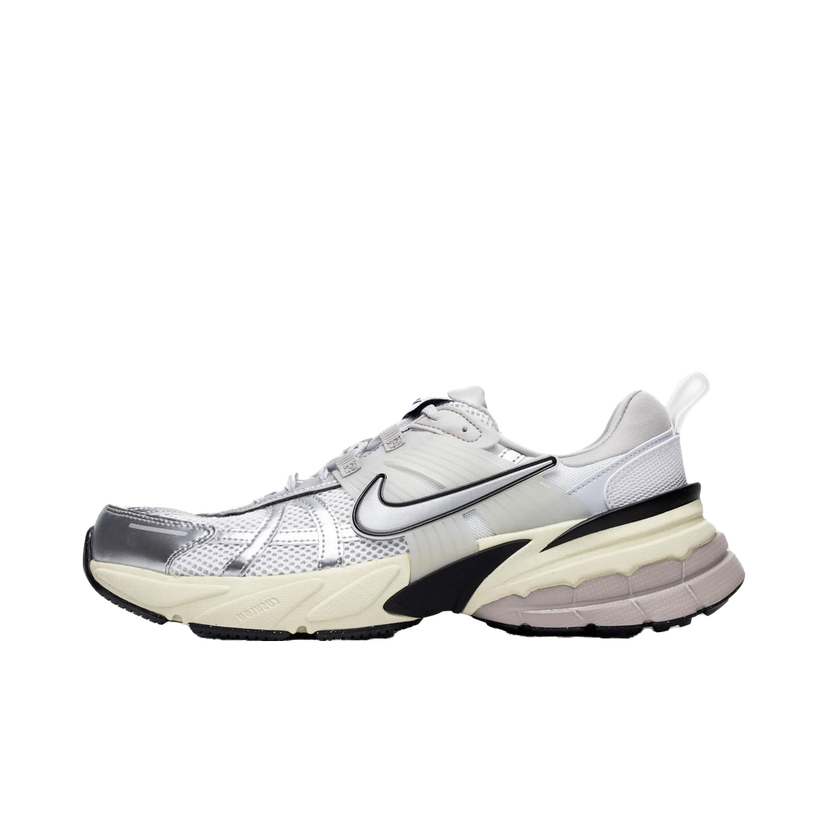 Tennarit ja kengät Nike V2K Run Summit White Metallic Silver Harmaa | HJ4497-100