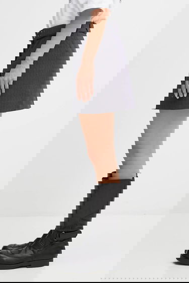 Hame GANNI Tailored Pinstripe Mini Skirt with Asymmetrical Hem, Grommet Belt, and Flap Pockets Harmaa | W0711, 1