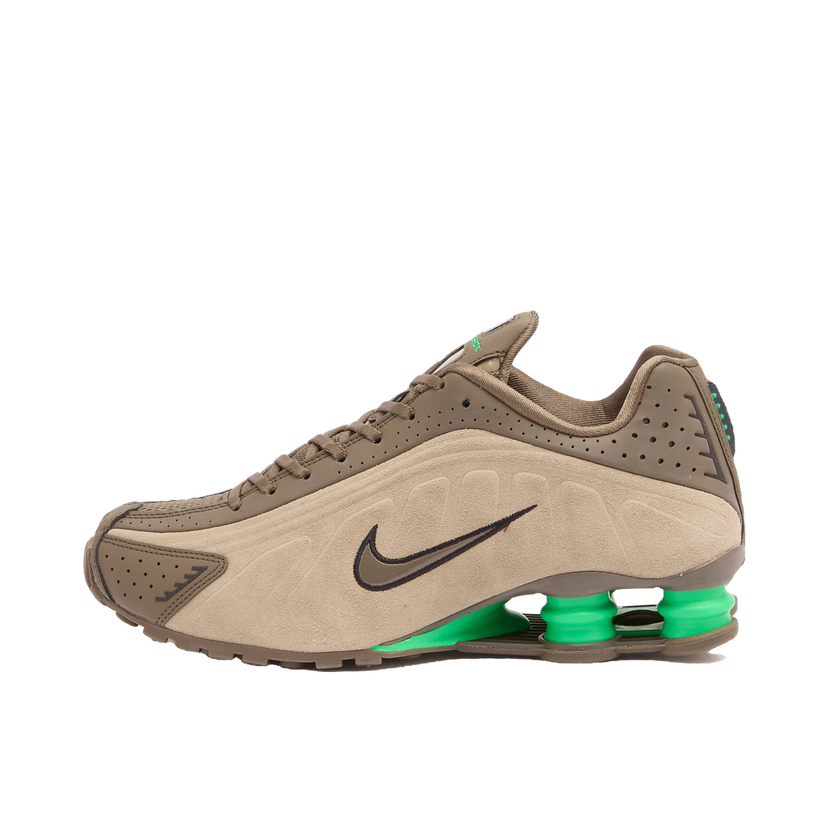 Tennarit ja kengät Nike Shox R4 SE UK 3 Ruskea | HQ7739-200