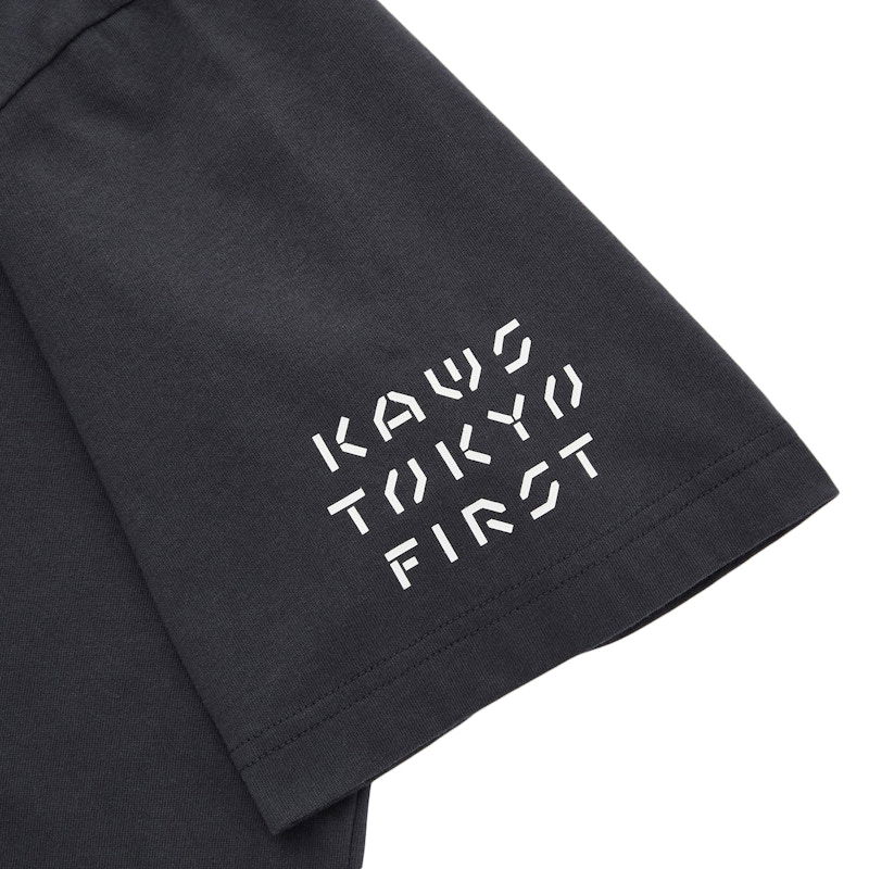 T-paita KAWS KAWS Tokyo First T-Shirt Musta | 446311