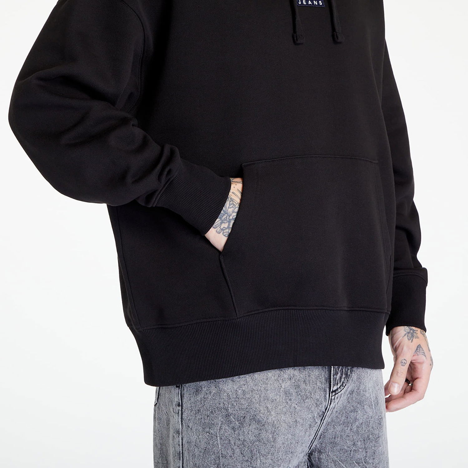 Huppari Tommy Hilfiger Badge Hoodie Musta | DM0DM10904 BDS, 1