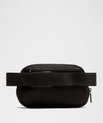 Vyötärölaukku lululemon Everywhere Knit Mesh Belt Bag 1L Musta | prod20002199, 6