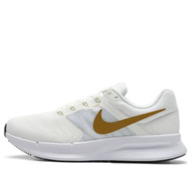 Tennarit ja kengät Nike Run Swift 3 Valkoinen | DR2695-103