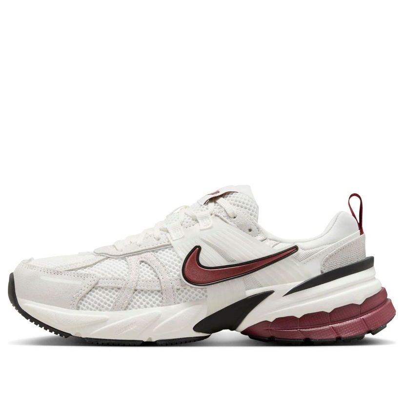 Tennarit ja kengät Nike V2K Run SE Valkoinen | HQ3500-100