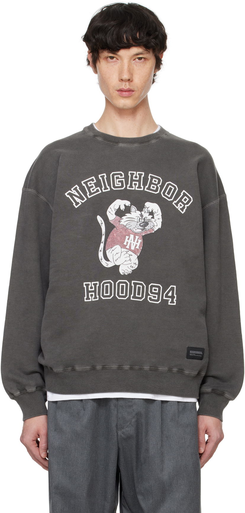 Huppari Neighborhood Sweatshirt Pigment-Dyed Musta | 242UNNH-CSM01